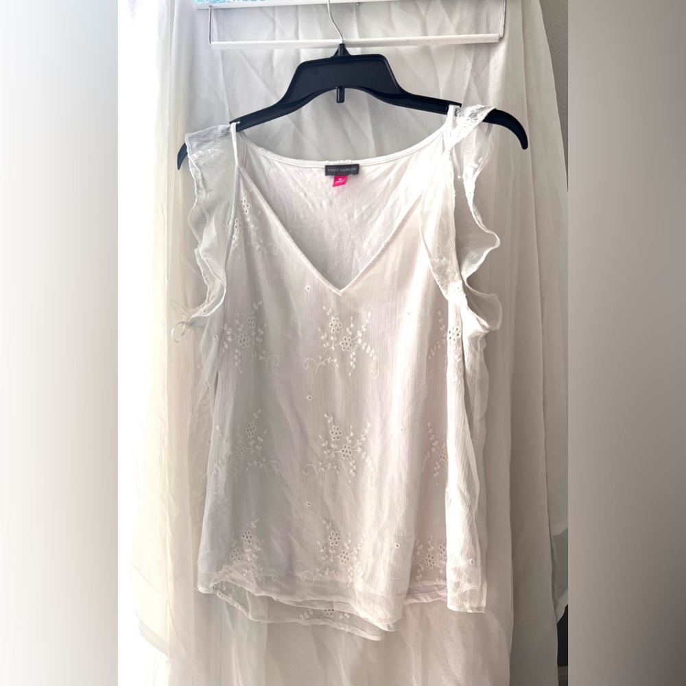 Vince Camuto White Embroidered Women's Ruffle Sleeve Top